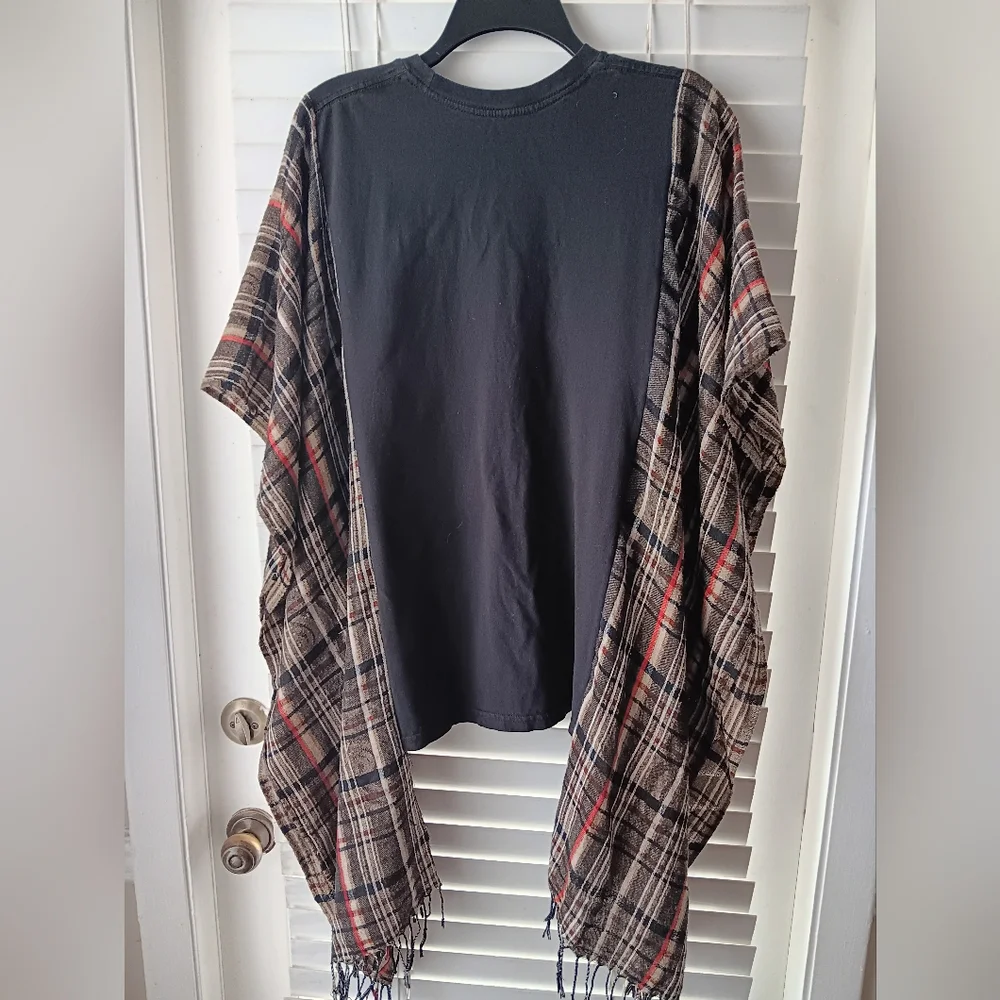 SOLD!!!Upcycled Queen Band Graphic Tee Poncho - Picture 4 of 4
